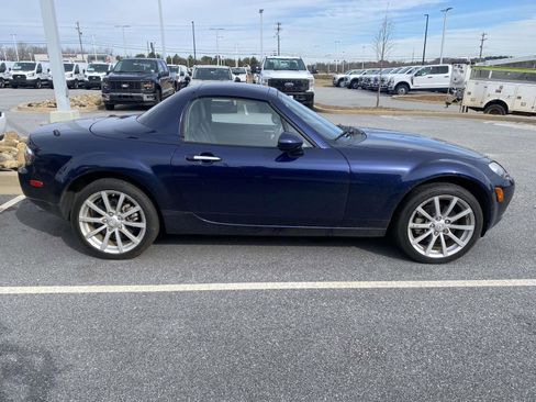 Used 2008 MAZDA MX-5 Miata Grand Touring w/ Premium Pkg image 7