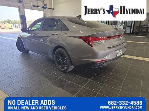 Certified 2023 Hyundai Elantra SEL FWD image 9