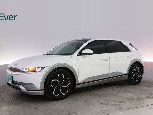 Used 2024 Hyundai Ioniq 5 Limited image 18