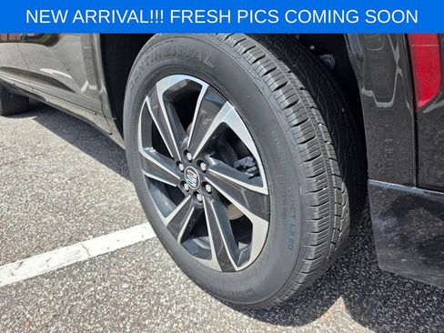 Used 2025 Buick Enclave Sport Touring image 7