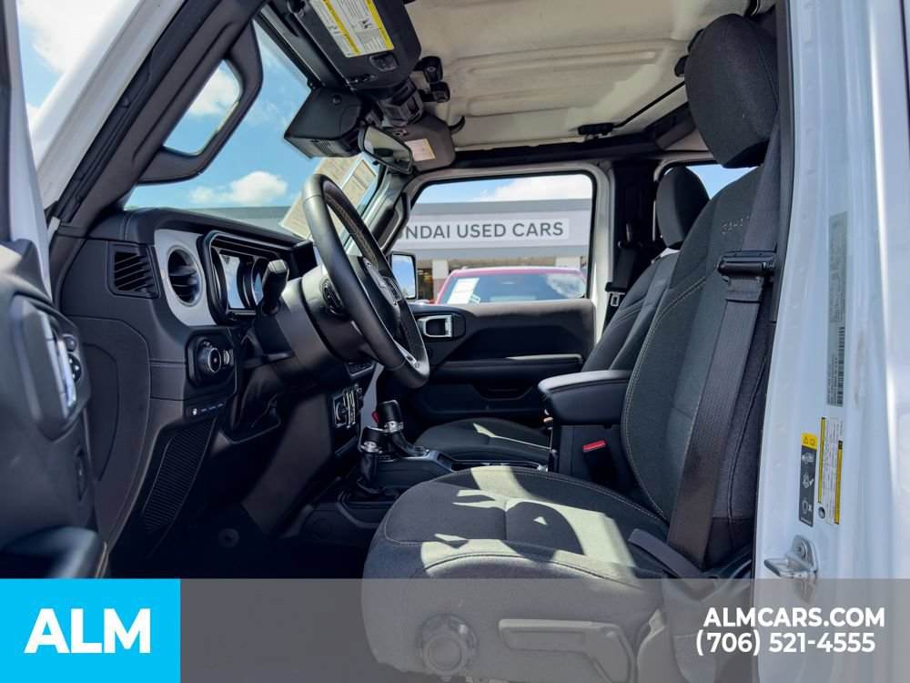 Used 2024 Jeep Wrangler Unlimited Sahara AWD/4WD image 18