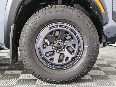 New 2025 Nissan Frontier PRO-4X w/ Tow Package image 10