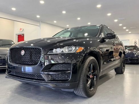 Used 2017 Jaguar F-PACE Premium AWD/4WD image 3