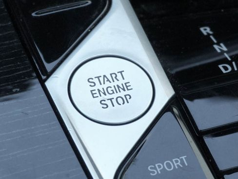 Certified 2024 BMW X5 xDrive40i w/ M Sport Package image 25