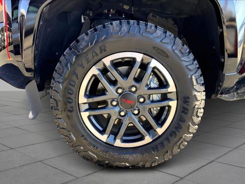 Used 2025 Toyota Tacoma TRD Sport w/ TRD Sport Premium Package image 11