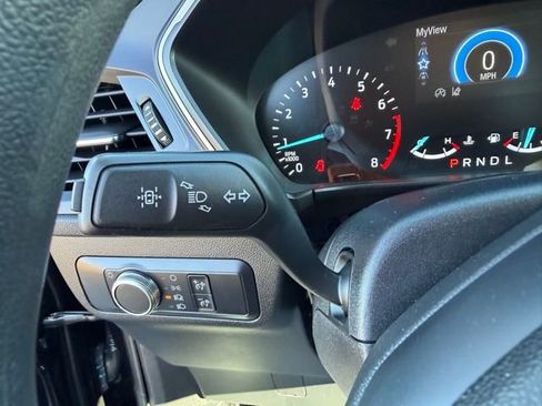 Used 2020 Ford Escape SE image 22