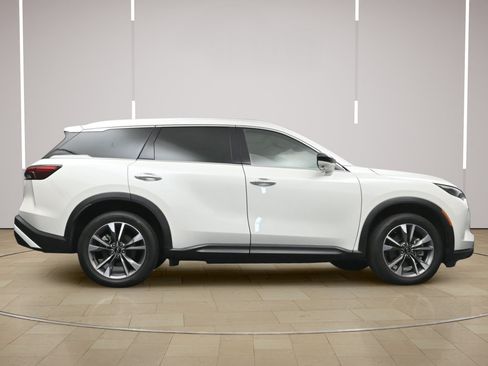 Used 2025 INFINITI QX60 Luxe FWD image 27