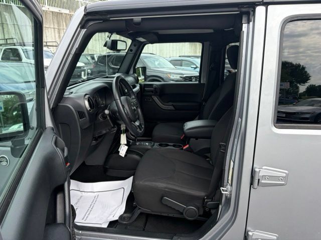 Used 2018 Jeep Wrangler Unlimited Sport S AWD/4WD image 15