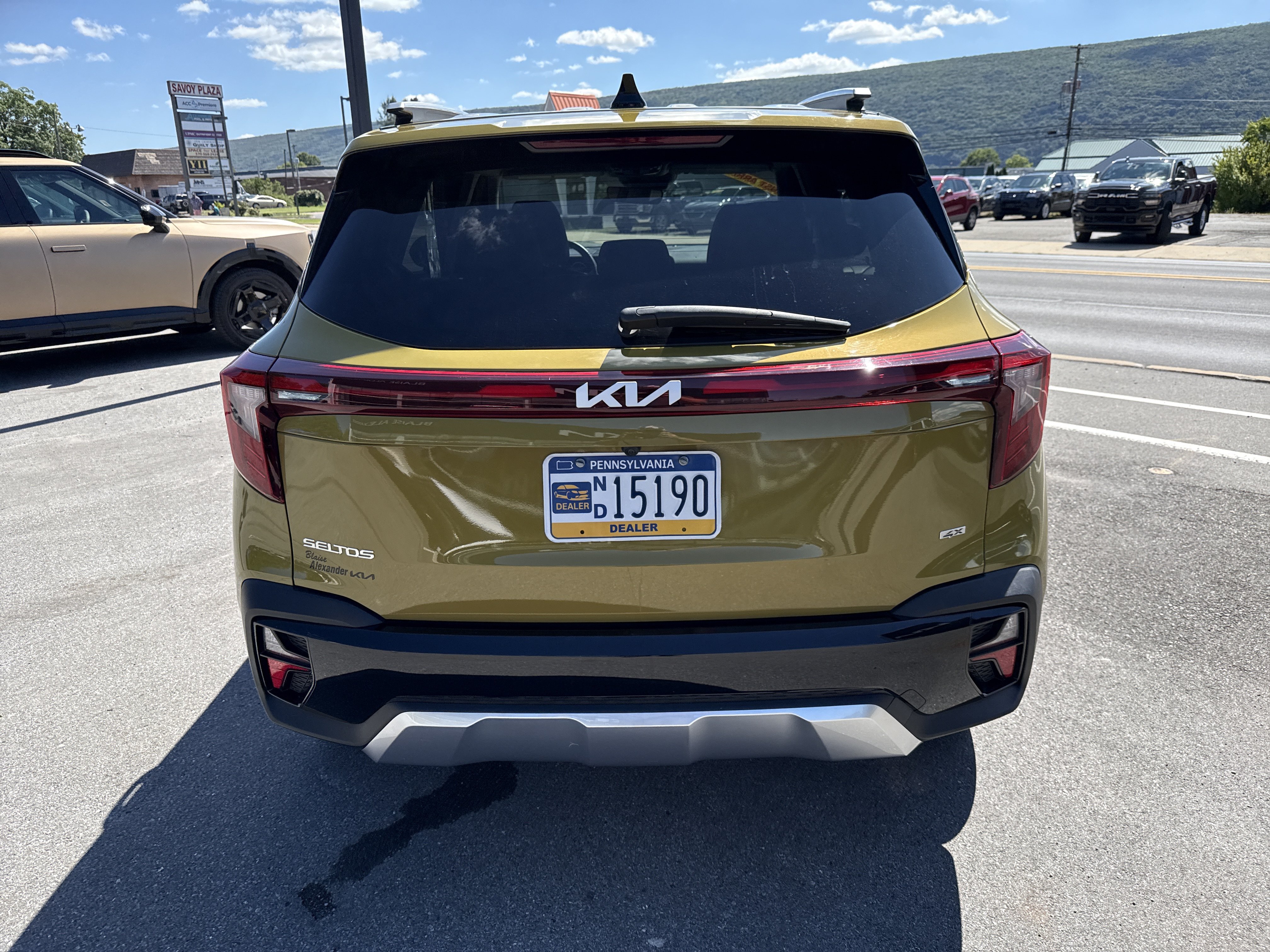 Certified 2024 Kia Seltos SX w/ SX Sunroof Package AWD/4WD image 4