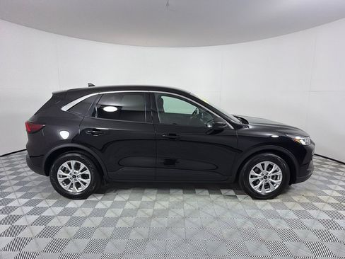 Used 2023 Ford Escape Active FWD image 4