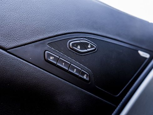 Used 2018 Chevrolet Corvette Stingray Coupe w/ 2LT Preferred Equipment Group image 16