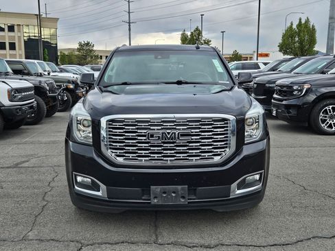 Used 2020 GMC Yukon Denali w/ Denali Ultimate Package AWD/4WD image 11