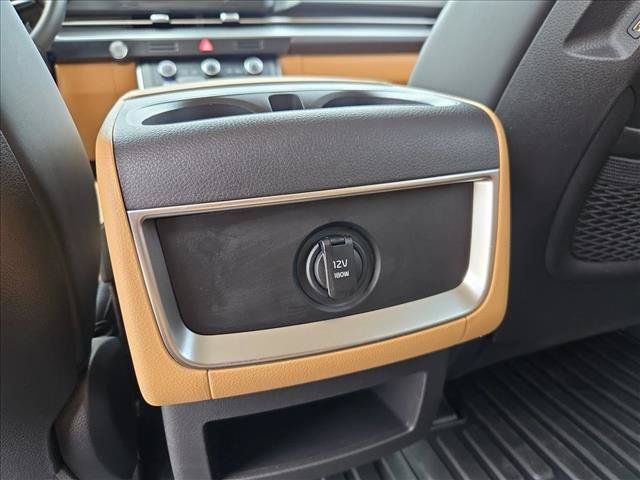 Used 2024 Kia Carnival LX FWD image 16