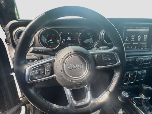 Certified 2022 Jeep Wrangler Unlimited Rubicon 4xe w/ Cold Weather Group AWD/4WD image 12