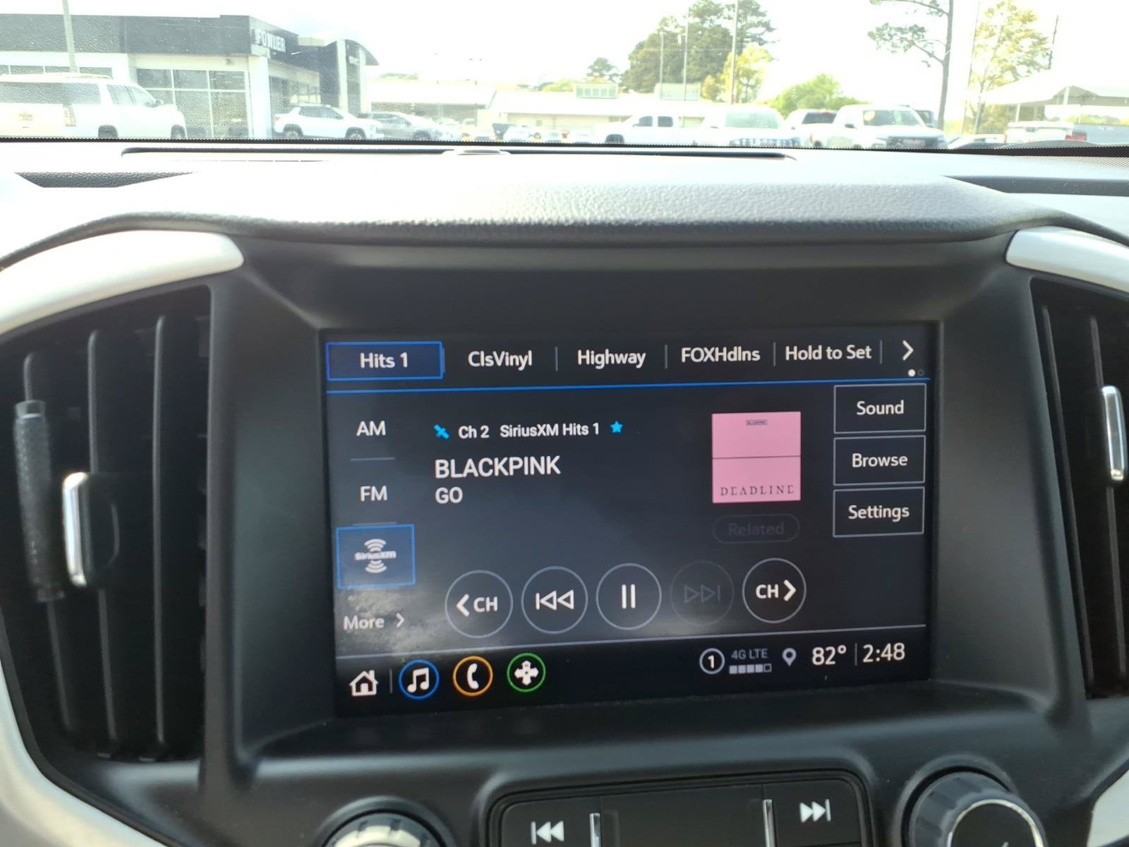 Used 2023 GMC Terrain SLT FWD image 13