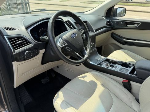 Used 2020 Ford Edge Titanium w/ Equipment Group 301A FWD image 10