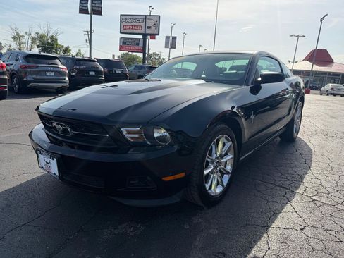 Used 2011 Ford Mustang Premium w/ 202A Rapid Spec Order Code RWD image 3