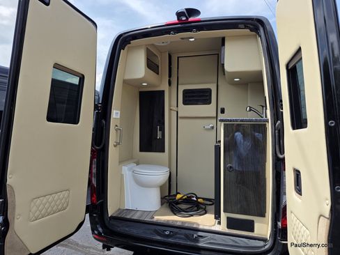 Used 2020 Mercedes-Benz Sprinter 2500 image 5