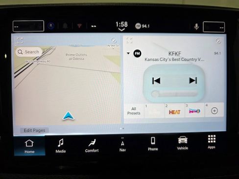 New 2026 Chrysler Pacifica Limited w/ S Appearance Package image 3