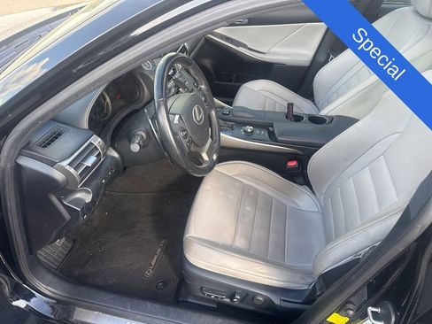 Used 2016 Lexus IS 350 RWD image 9
