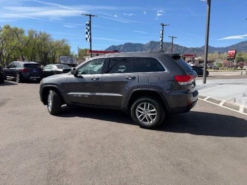 Used 2017 Jeep Grand Cherokee Laredo w/ Quick Order Package 23E AWD/4WD image 10