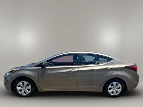 Used 2016 Hyundai Elantra SE FWD image 5