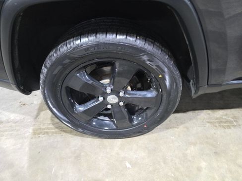 Used 2014 Jeep Grand Cherokee Limited AWD/4WD image 20