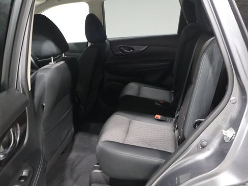 Used 2020 Nissan Rogue SV AWD/4WD image 18