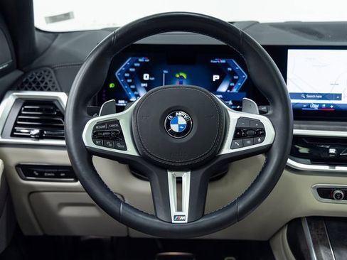 Certified 2025 BMW X7 M60i image 16