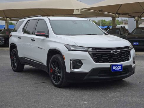 Certified 2023 Chevrolet Traverse Premier w/ Redline Edition FWD image 2