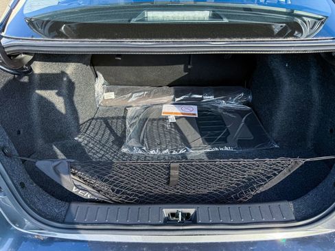 New 2025 Nissan Versa SR w/ Trunk Package image 28