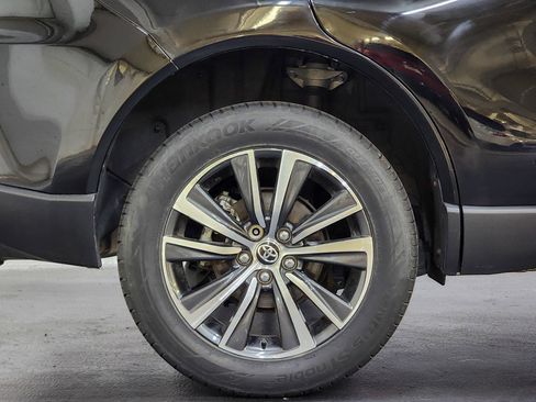 Used 2021 Toyota Venza LE AWD/4WD image 53