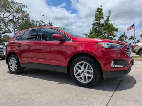 Used 2022 Ford Edge SEL w/ Convenience Package AWD/4WD image 2