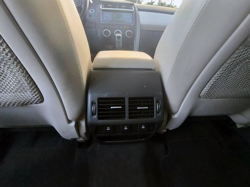 Used 2018 Jaguar E-PACE S image 22