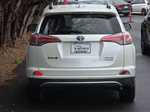 Used 2017 Toyota RAV4 Limited w/ Advanced Technology Package AWD/4WD image 5