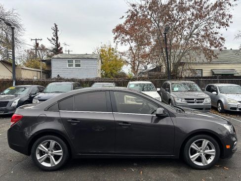 Used 2015 Chevrolet Cruze LT image 8