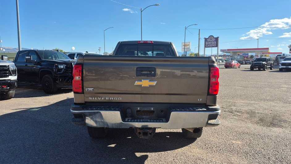 Used 2015 Chevrolet Silverado 2500 LT w/ LT Convenience Package AWD/4WD image 4