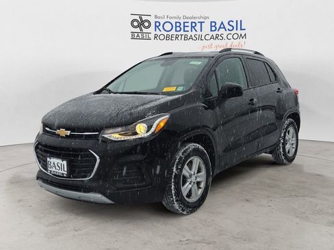 Used 2022 Chevrolet Trax LT w/ LT Convenience Package image 1