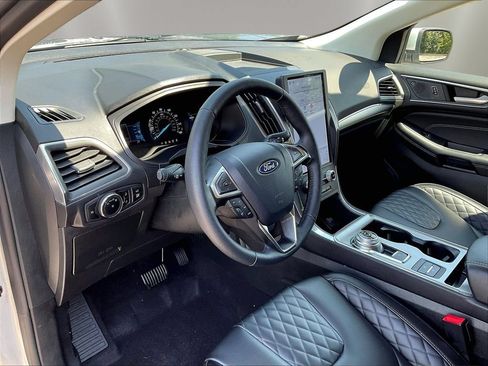 Used 2024 Ford Edge Titanium AWD/4WD image 19