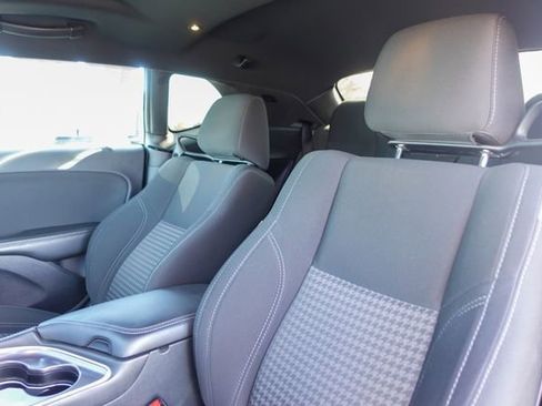 Used 2017 Dodge Challenger R/T image 11