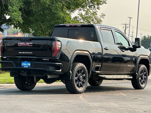 Used 2024 GMC Sierra 2500 AT4 w/ Technology Package AWD/4WD image 2