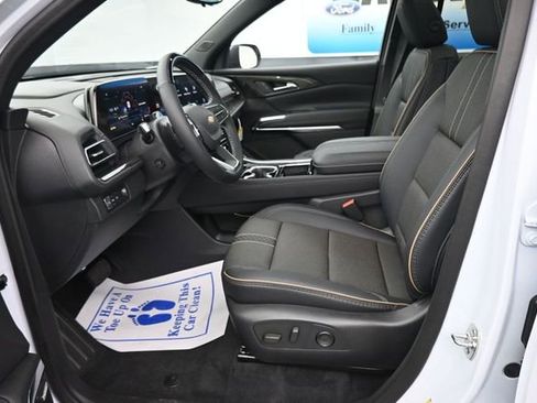 New 2026 Chevrolet Traverse High Country w/ LPO, Floor Liner Package FWD image 14