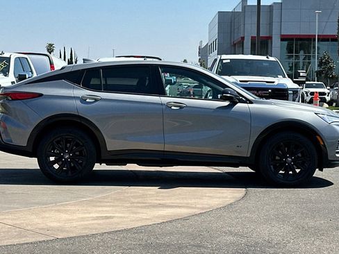 Certified 2025 Buick Envista Sport Touring image 3