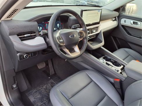 New 2026 Ford Explorer Active image 7