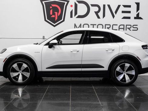 Used 2024 Porsche Macan 4 Electric AWD/4WD image 15