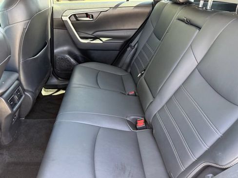 Used 2022 Toyota RAV4 XLE Premium FWD image 29