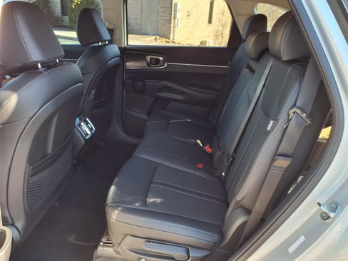 New 2026 Kia Sorento EX FWD image 4