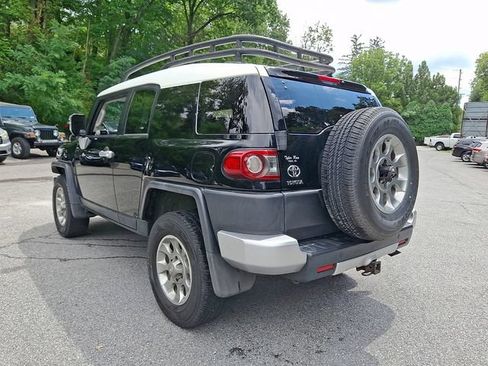 Used 2013 Toyota FJ Cruiser 4WD w/ Upgrade Pkg image 8