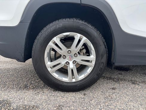 Certified 2019 GMC Terrain SLE w/ Driver Convenience Package FWD image 23