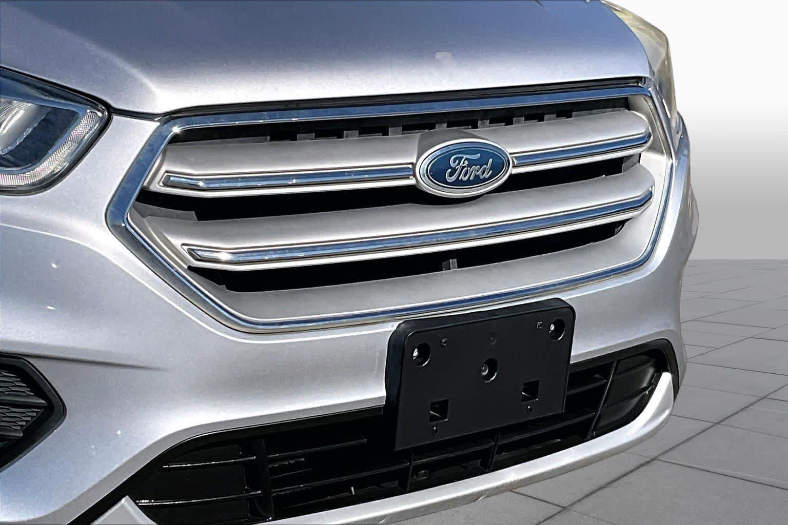 Used 2019 Ford Escape SEL FWD image 26